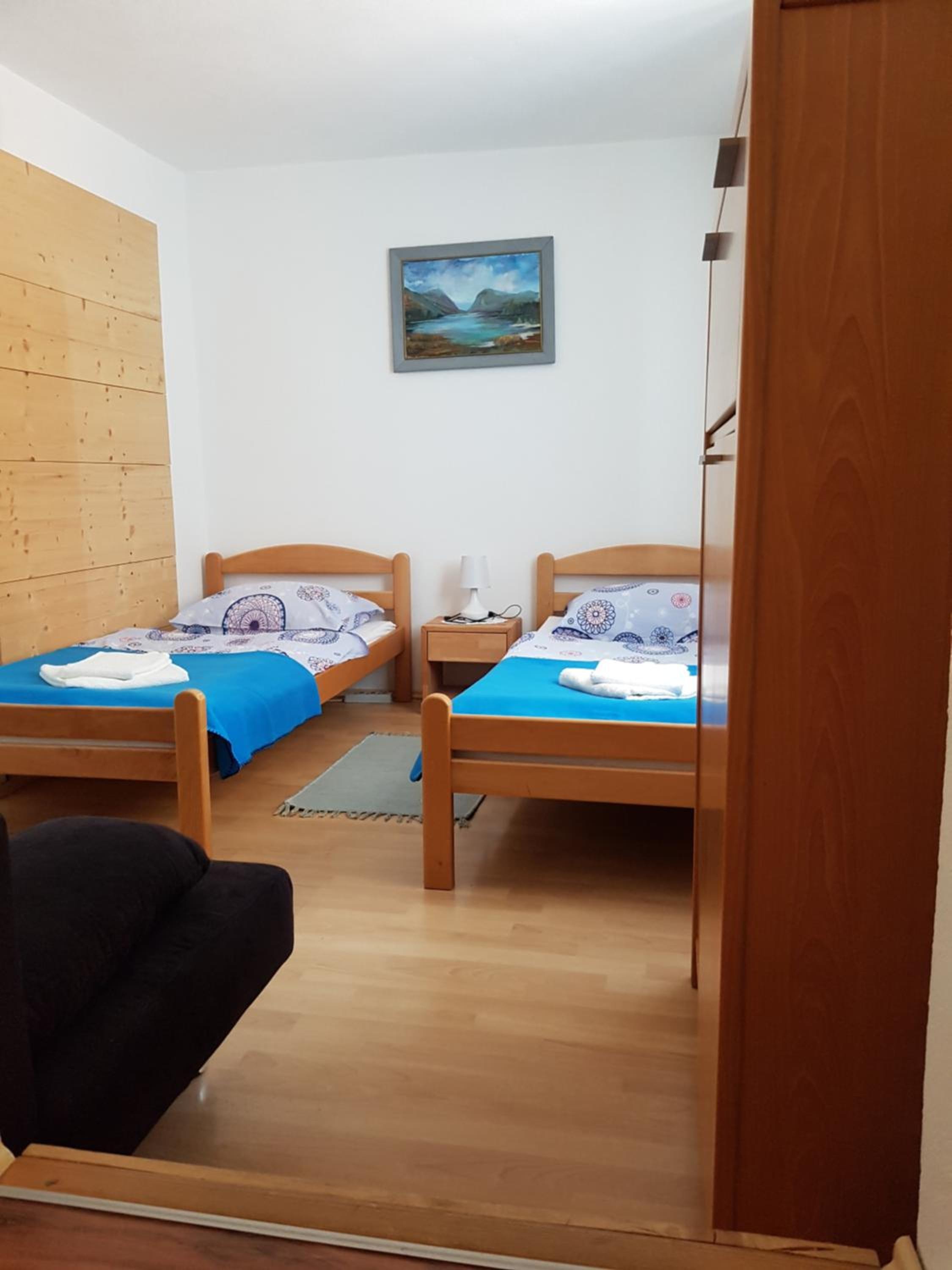 Vaznik Farm House Apartments
