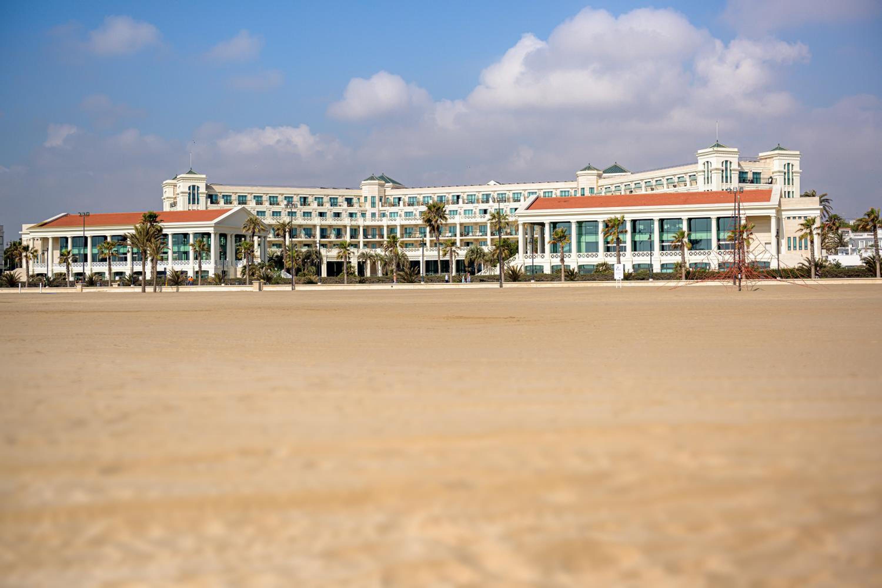 Las Arenas Balneario Resort