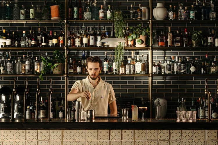bar