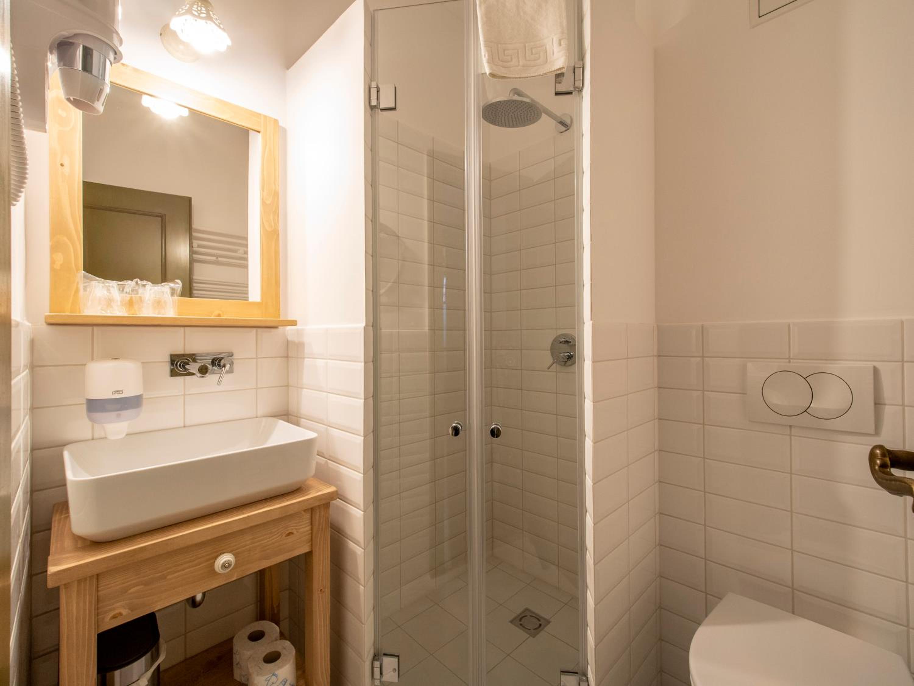Berghi Hotel and Apartments