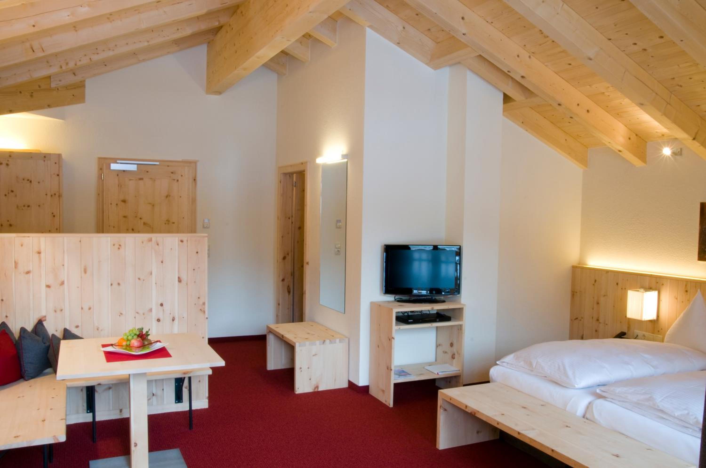 HOTEL Der Waldhof - Unique - A hidden gem - nature - organic - Eco
