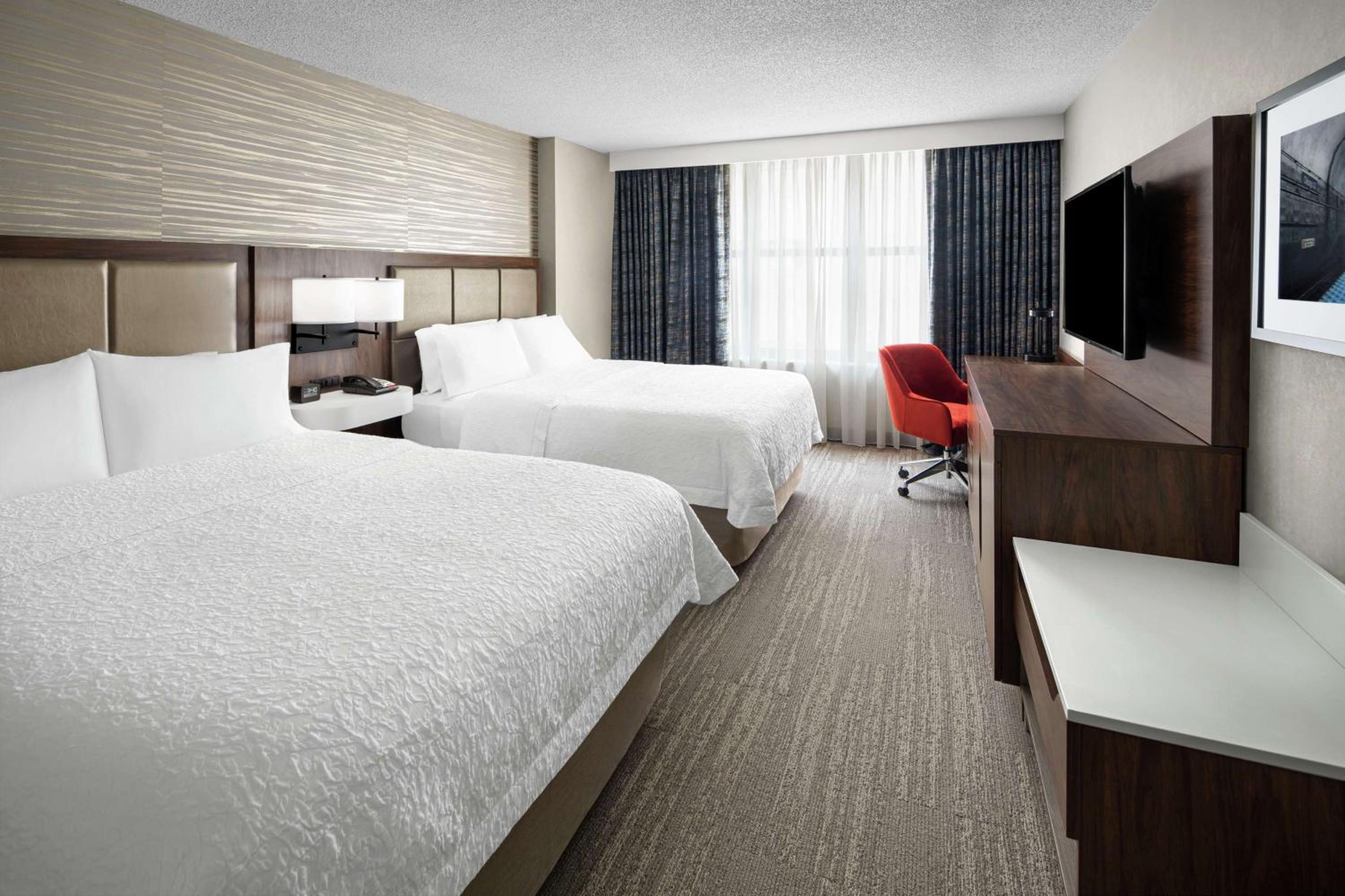 Hampton Inn & Suites Chicago-Downtown