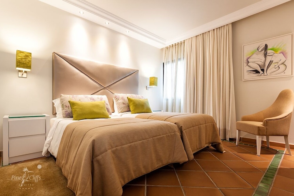 Pine Cliffs Suites