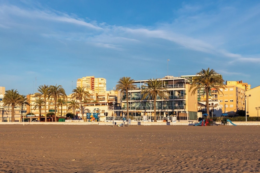 Meraki Beach Hotel - Adults Only