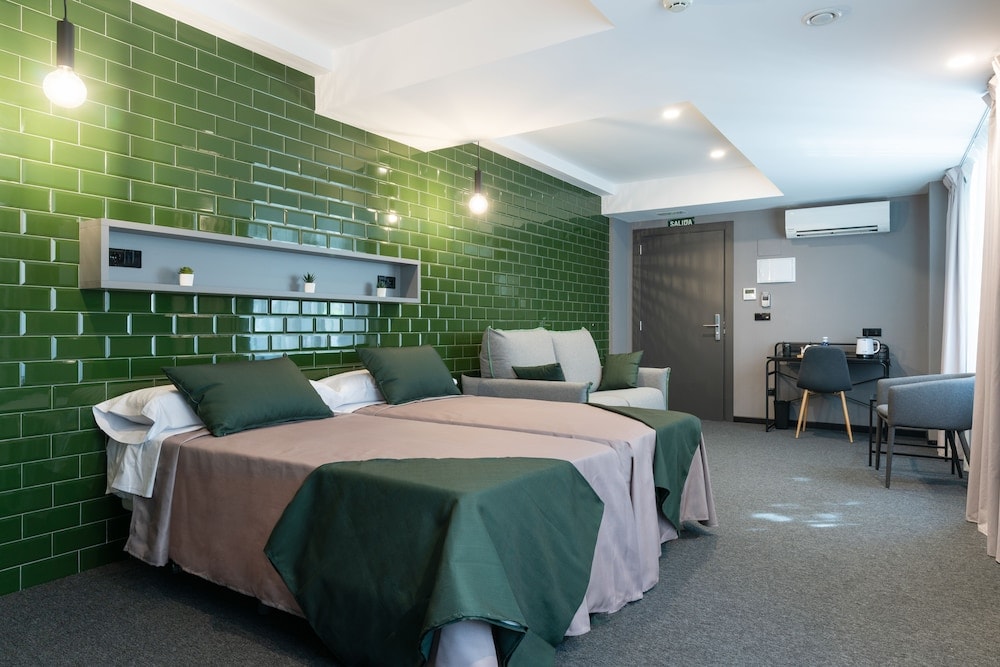 Nest Style Valencia Hotel