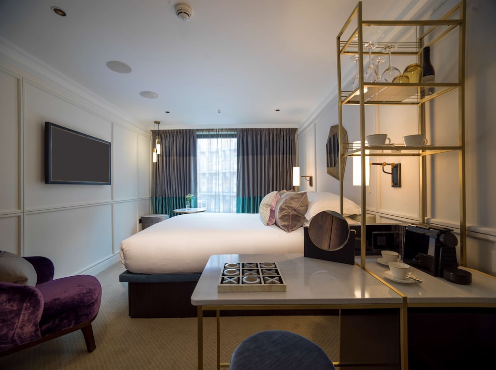 The Guardsman Hotel and Residences