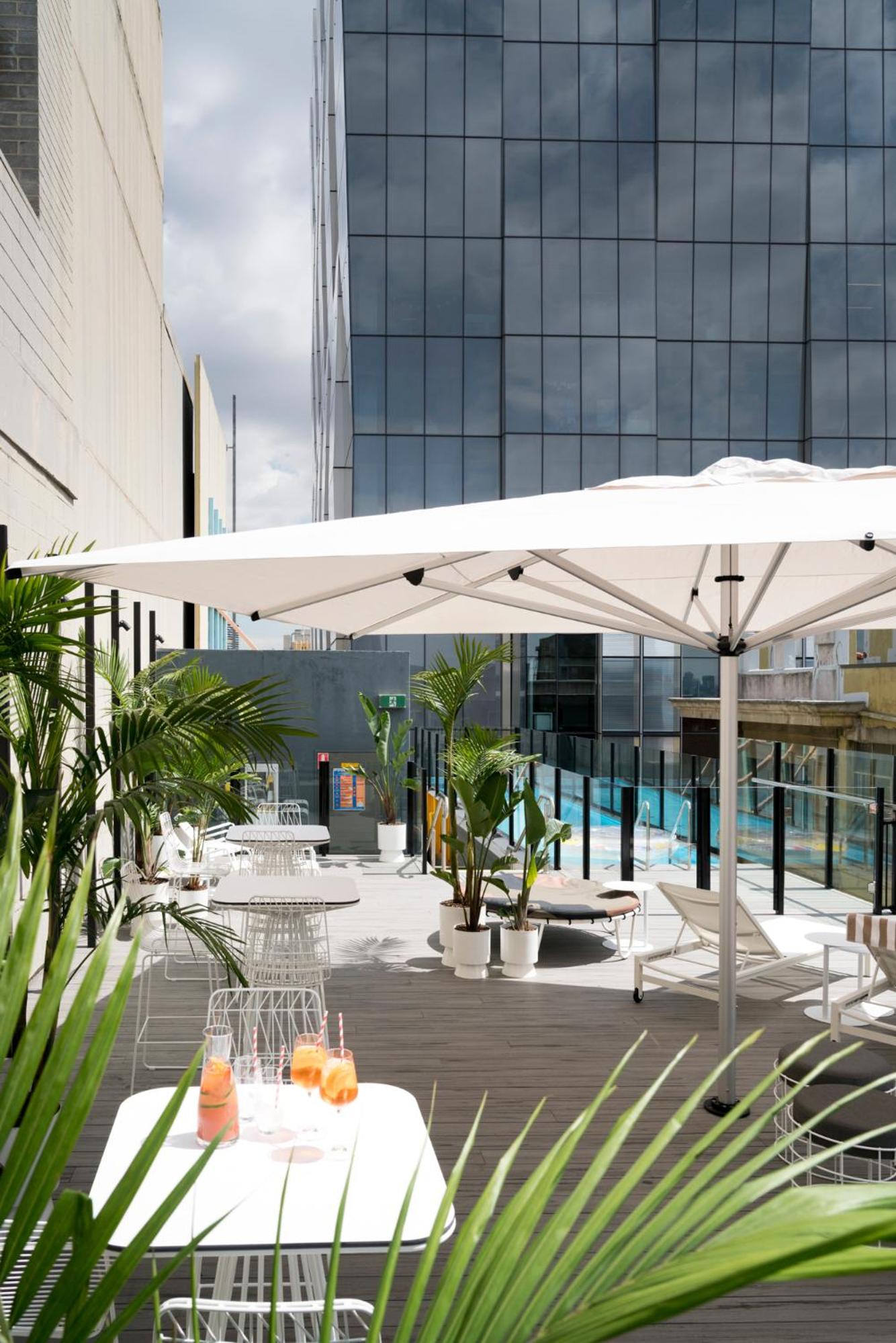 Adelphi Hotel