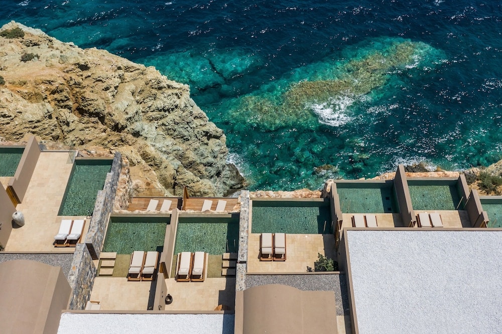 Acro Wellness Suites - Adults Only, Malevizi — yoga hotel